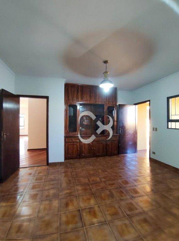 Casa à venda com 4 quartos, 258m² - Foto 18