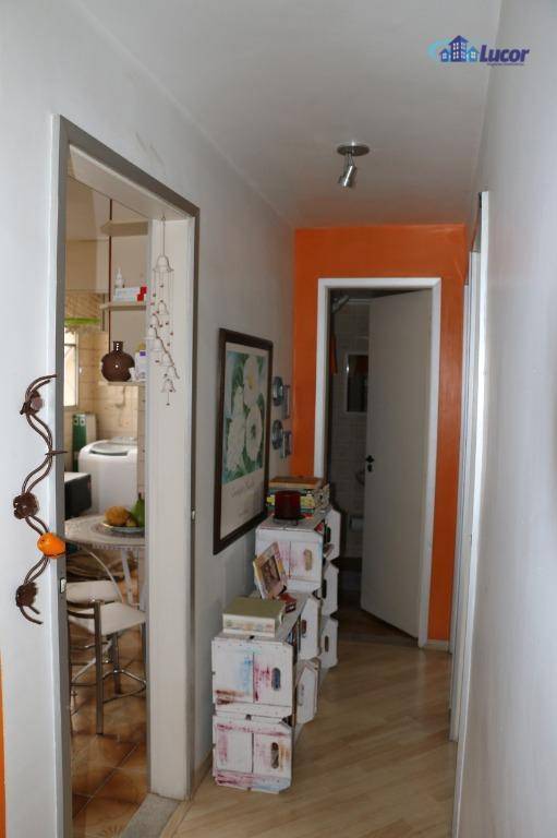 Apartamento à venda com 2 quartos, 60m² - Foto 15