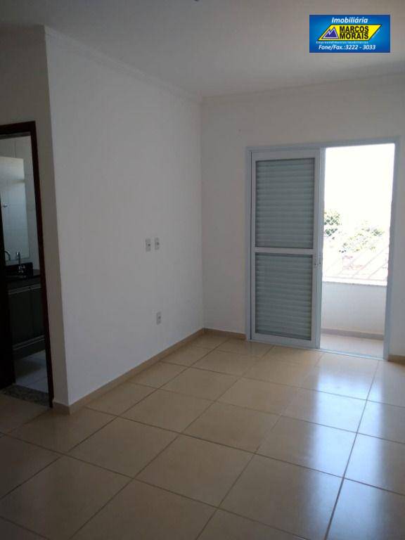 Apartamento à venda com 2 quartos, 65m² - Foto 10