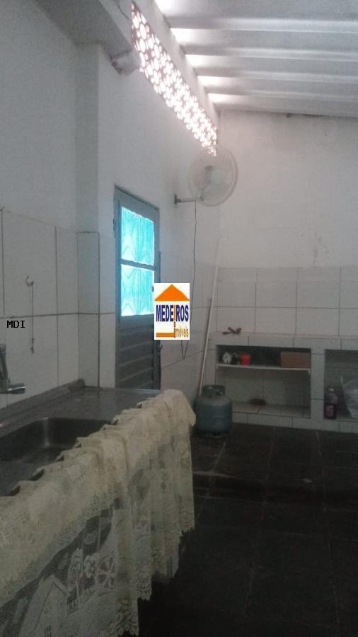 Casa à venda com 2 quartos, 200m² - Foto 17