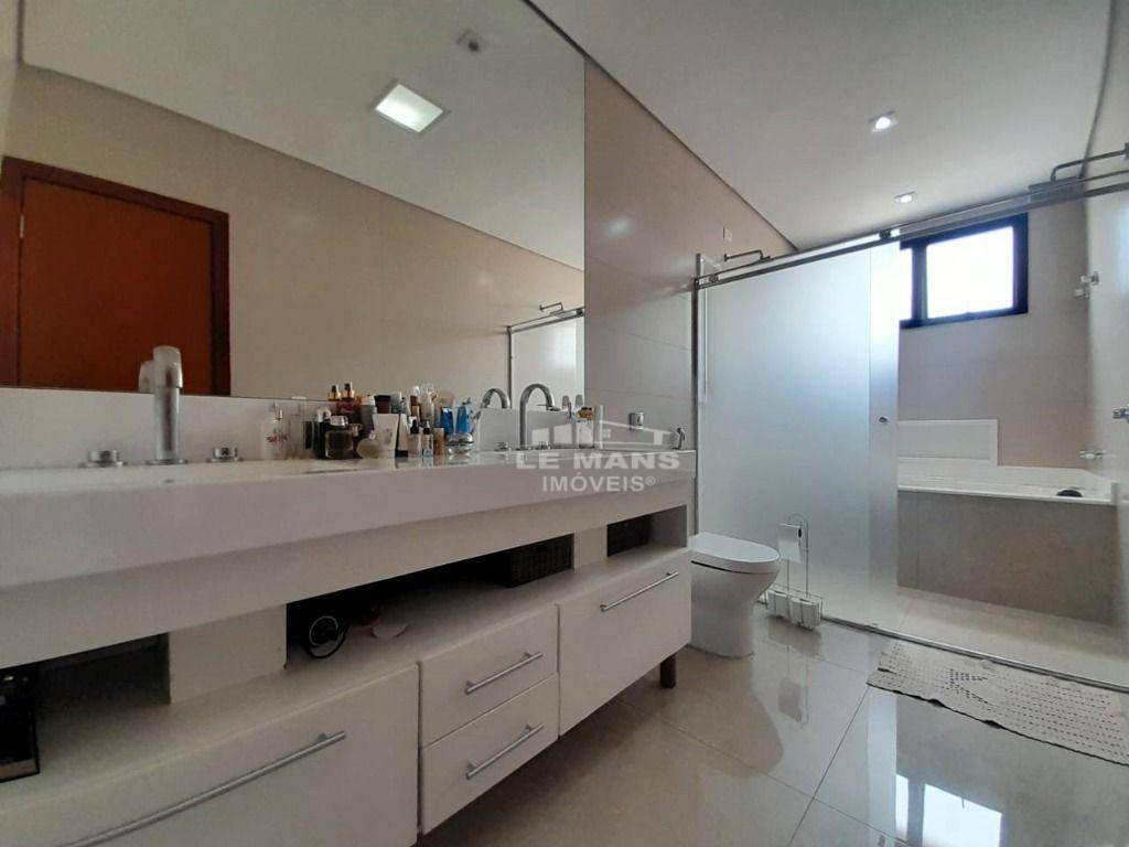 Casa de Condomínio à venda com 3 quartos, 331m² - Foto 18