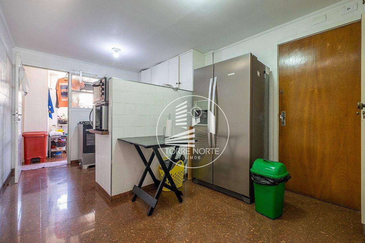 Apartamento à venda com 3 quartos, 142m² - Foto 9