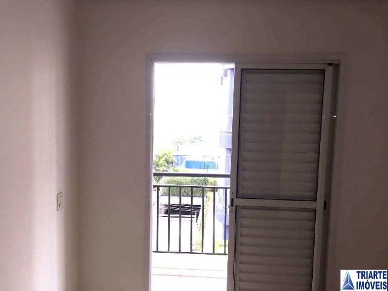 Apartamento à venda com 2 quartos, 68m² - Foto 2