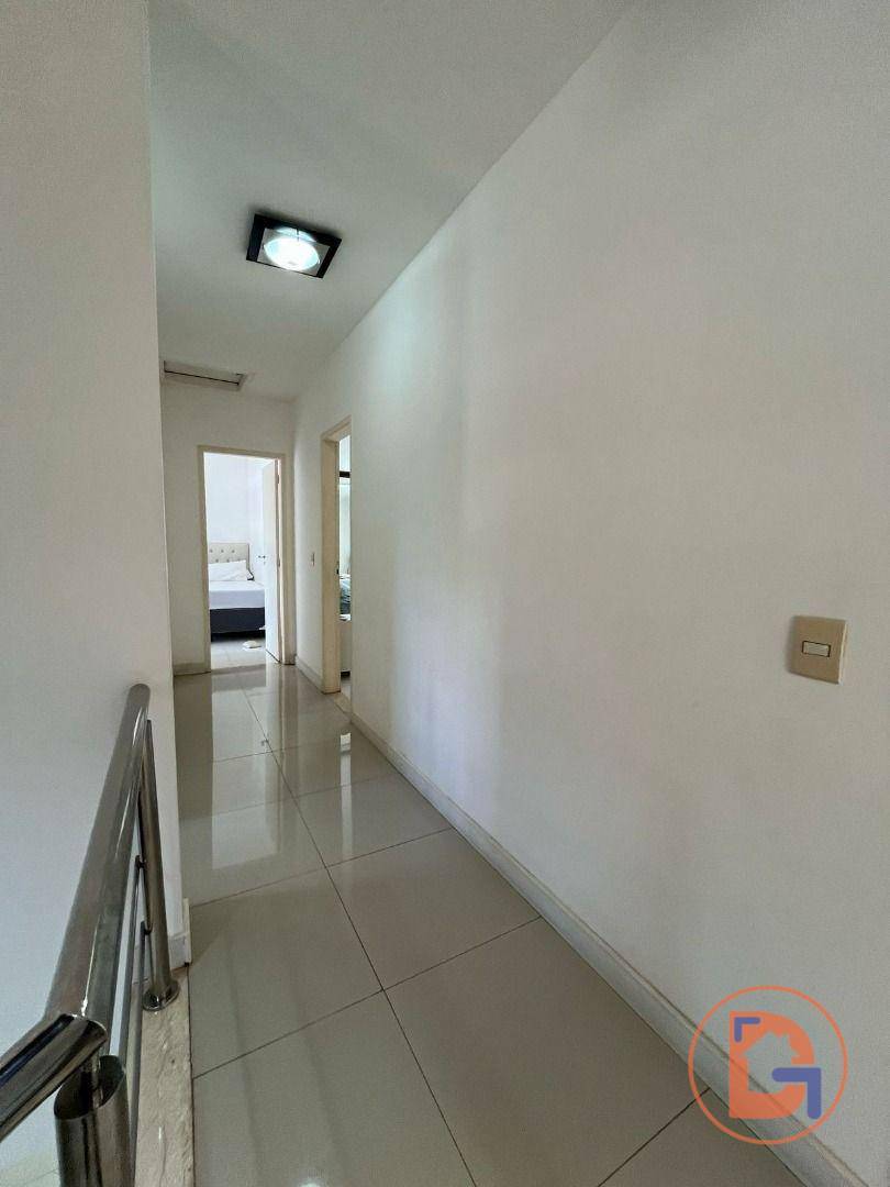 Casa à venda e aluguel com 6 quartos, 216m² - Foto 22