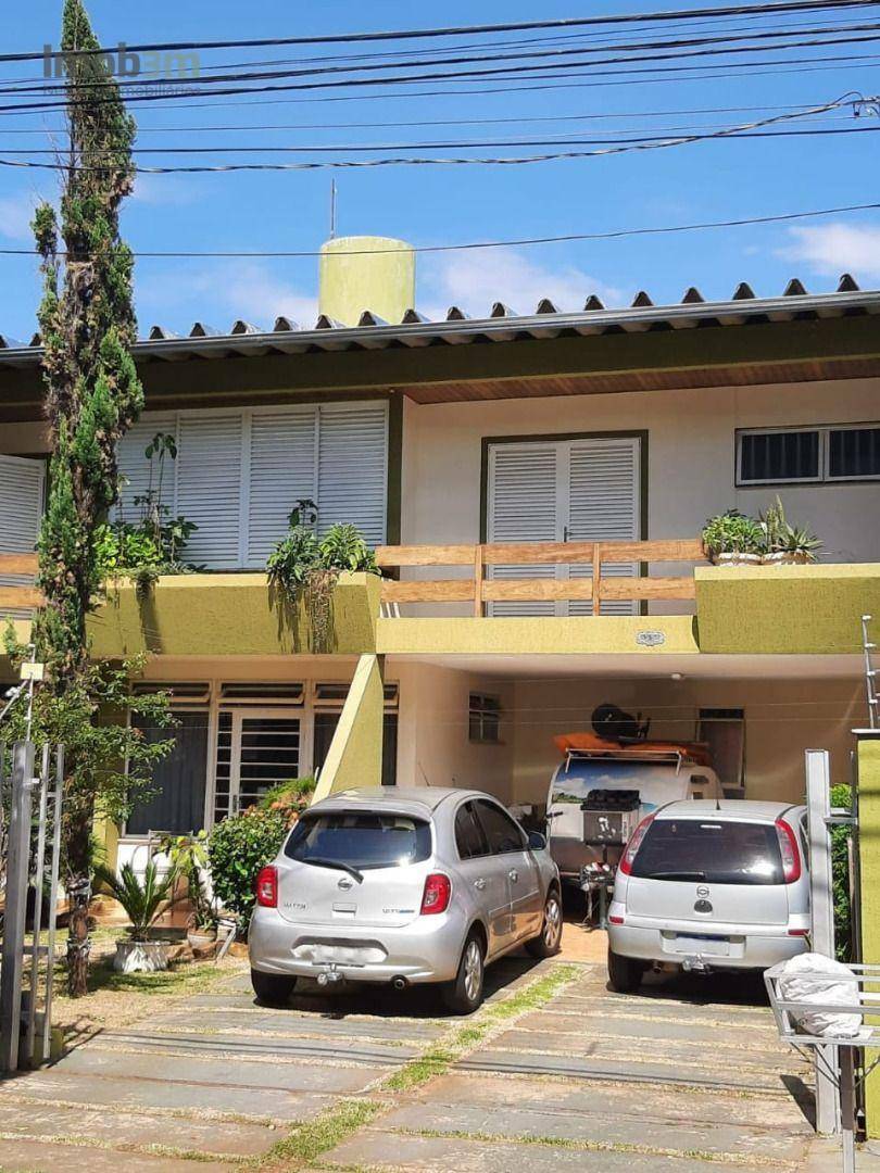 Sobrado à venda com 4 quartos, 315m² - Foto 1