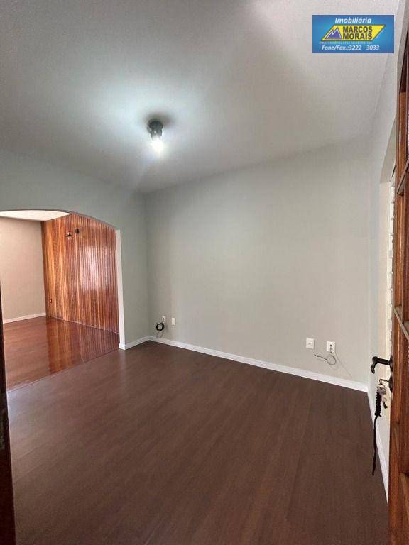 Casa para alugar com 3 quartos, 135m² - Foto 6