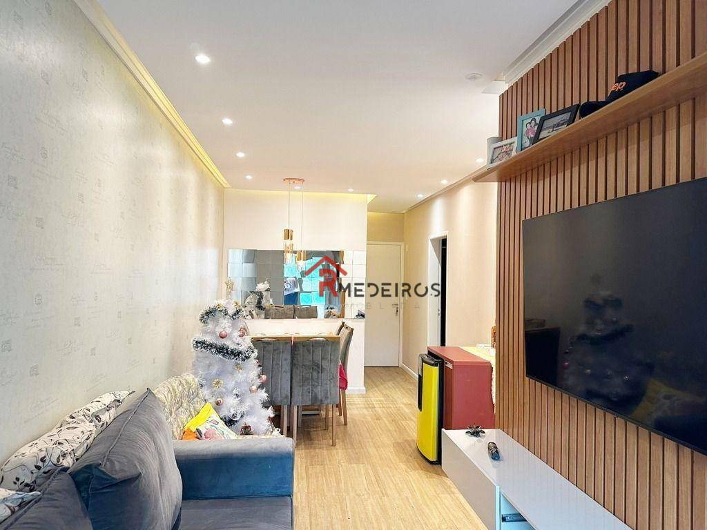 Apartamento à venda com 2 quartos, 77m² - Foto 3