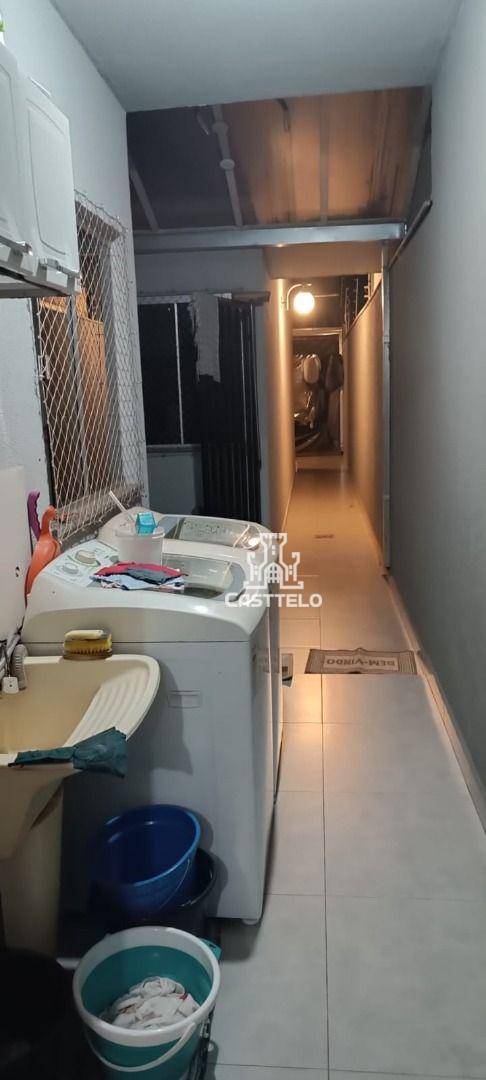 Casa à venda com 3 quartos, 130m² - Foto 14