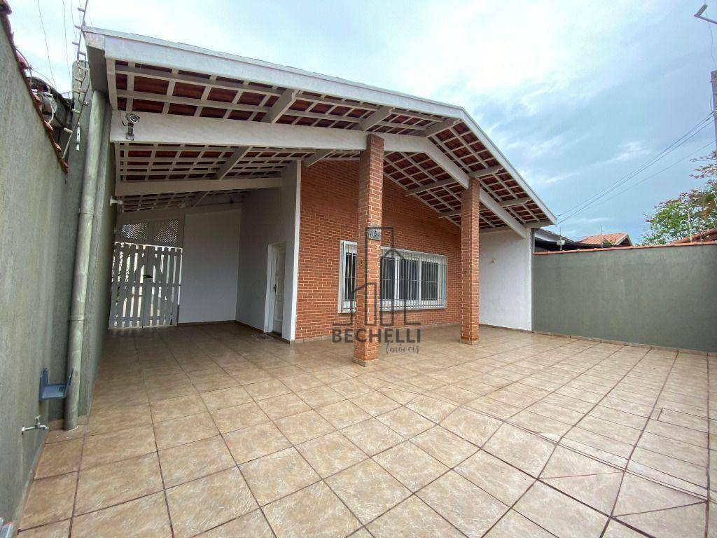 Casa para alugar com 4 quartos, 136m² - Foto 2