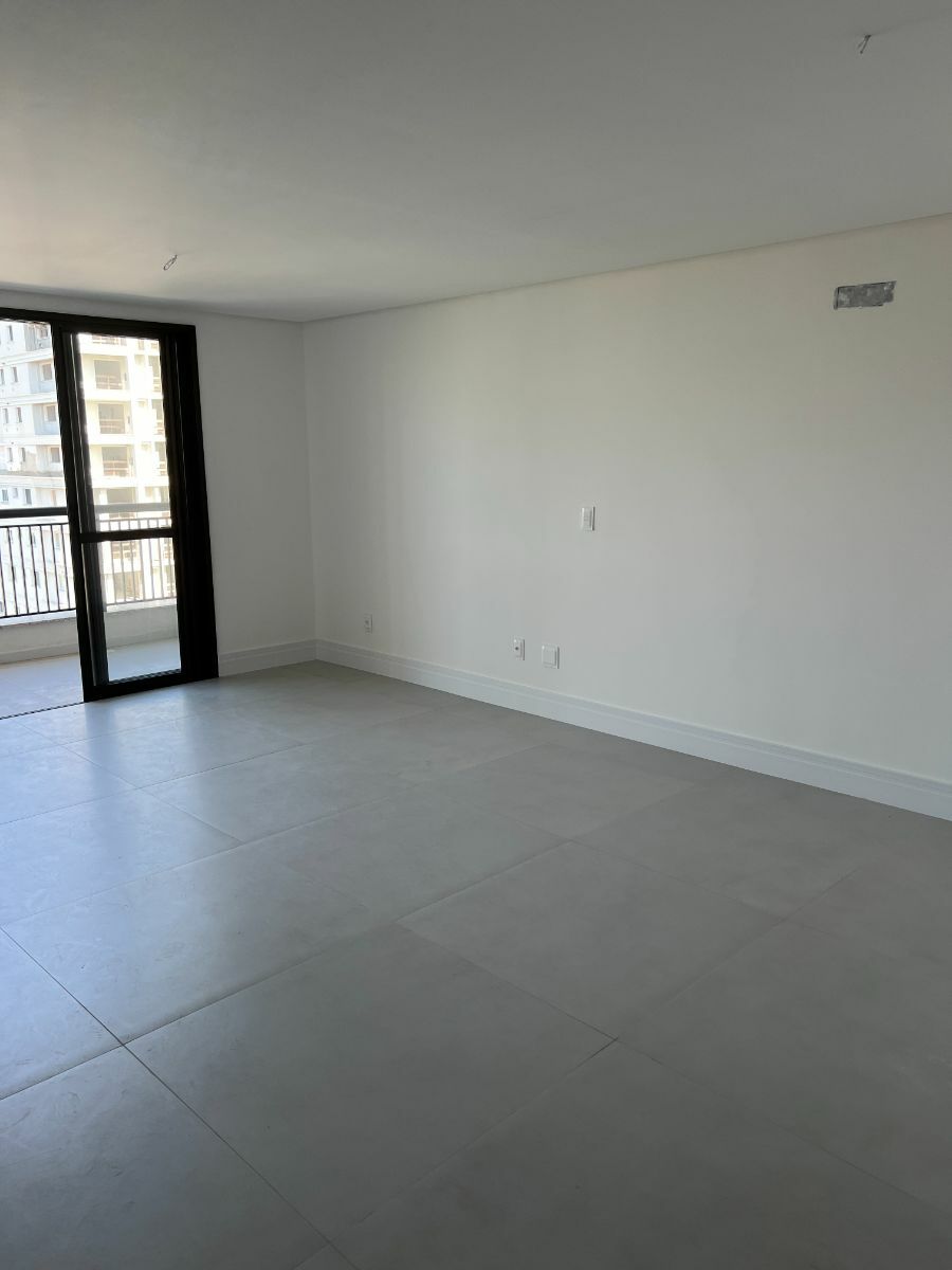 Apartamento à venda com 2 quartos, 95m² - Foto 5