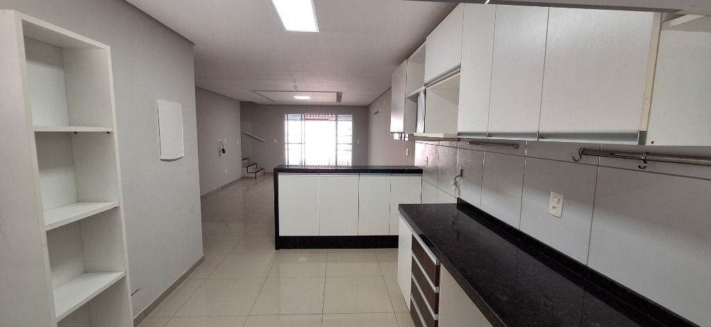 Casa à venda com 4 quartos, 162m² - Foto 23