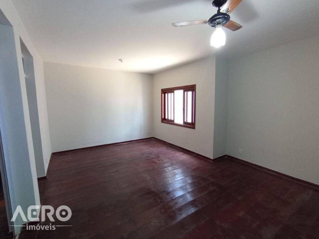 Casa à venda com 4 quartos, 189m² - Foto 15