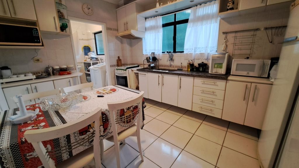 Apartamento à venda com 3 quartos, 118m² - Foto 18