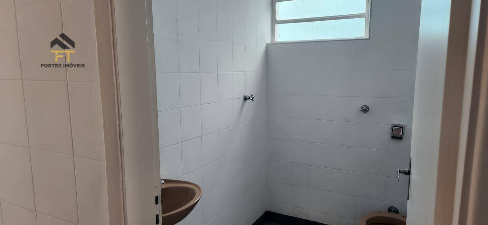 Sobrado à venda e aluguel com 3 quartos, 250M2 - Foto 12