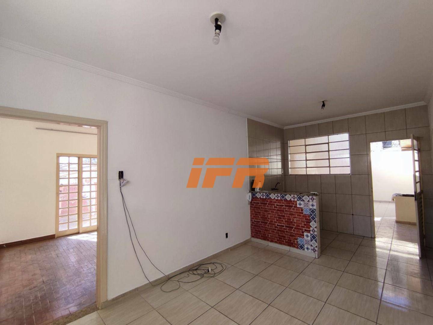 Casa à venda com 2 quartos, 110m² - Foto 10