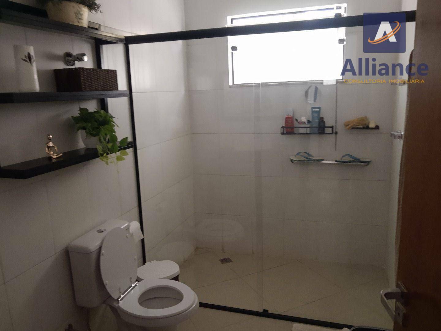 Casa de Condomínio à venda com 3 quartos, 250m² - Foto 17