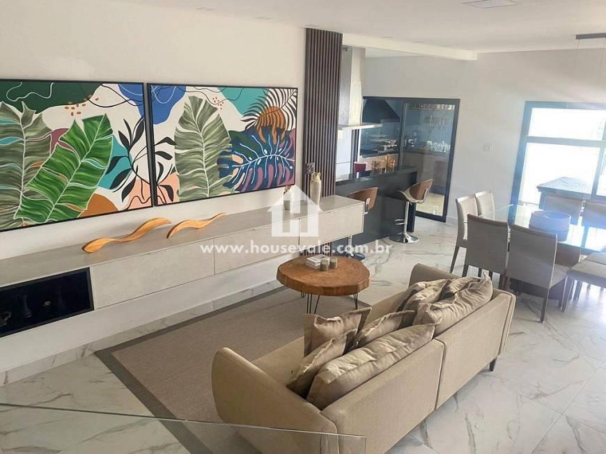 Sobrado à venda com 3 quartos, 208m² - Foto 1