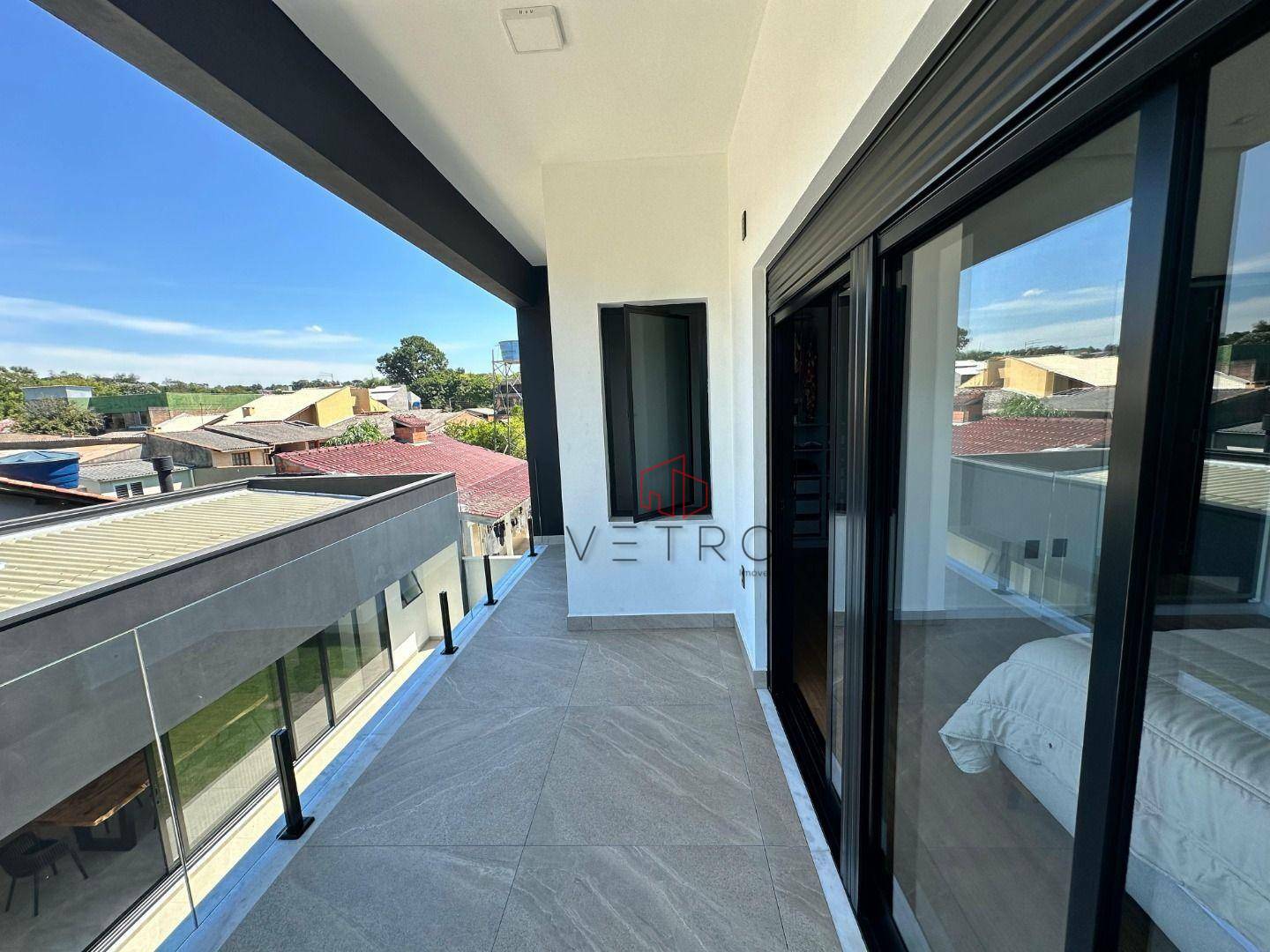 Casa à venda com 2 quartos, 245m² - Foto 1