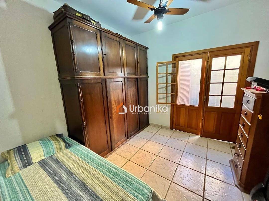 Casa, 3 quartos, 180 m² - Foto 3