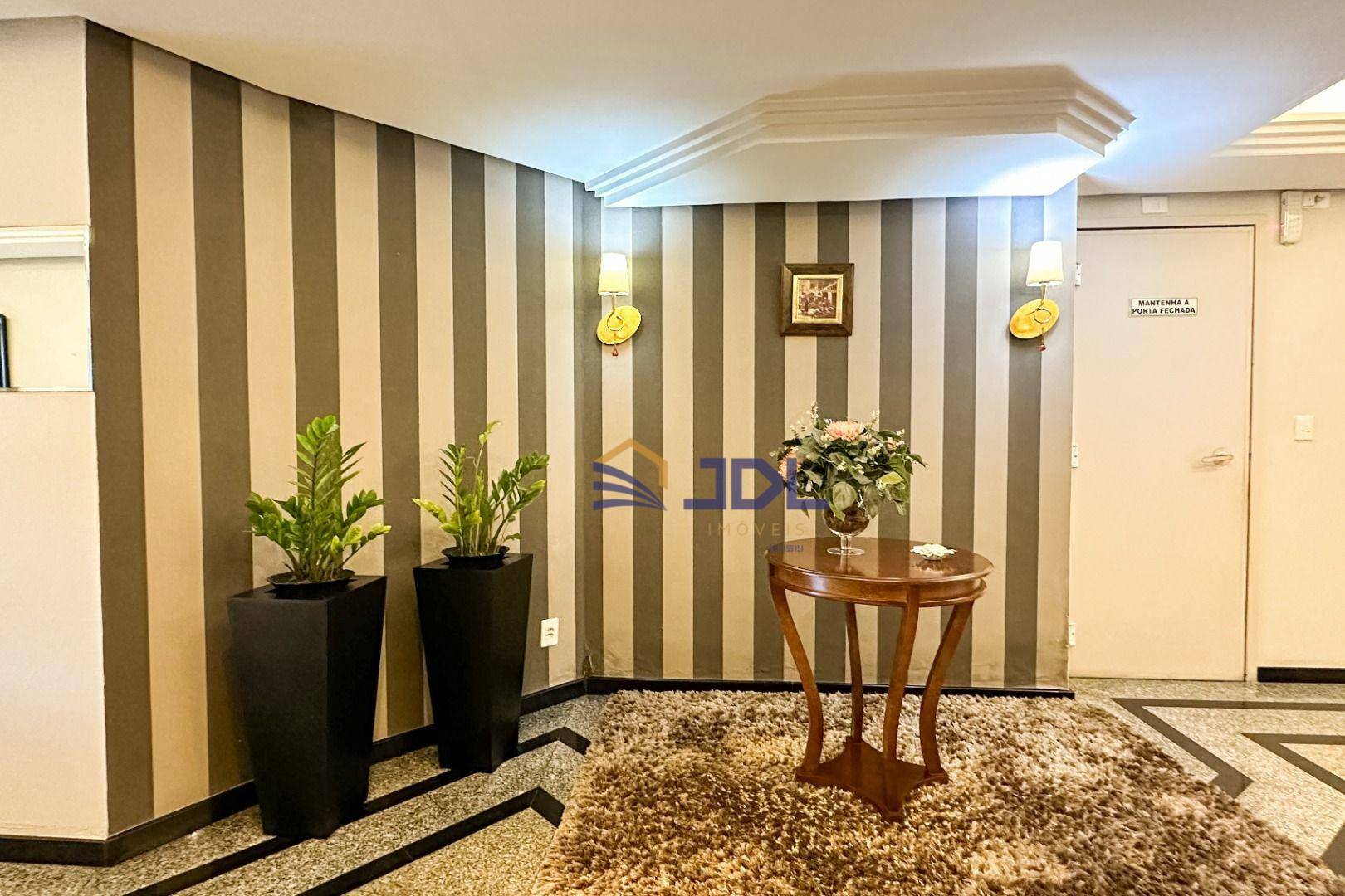 Cobertura à venda com 2 quartos, 175m² - Foto 3