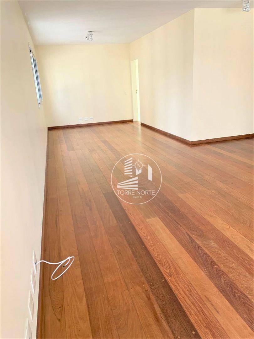 Apartamento para alugar com 4 quartos, 360m² - Foto 19