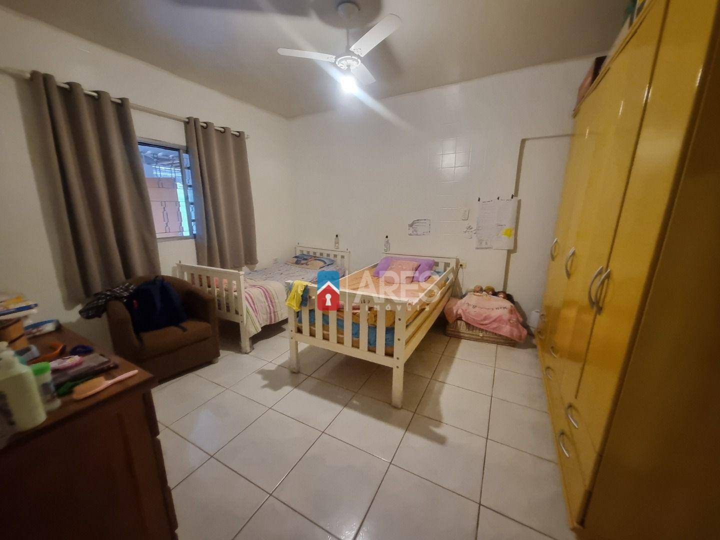 Chácara à venda com 4 quartos, 297m² - Foto 9