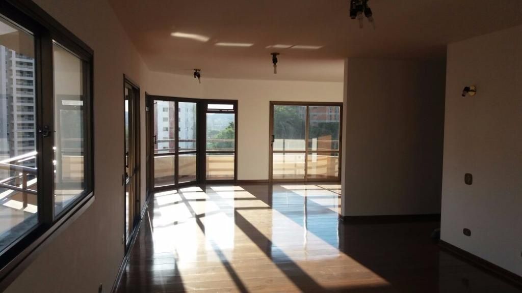 Apartamento para alugar com 4 quartos, 300m² - Foto 3