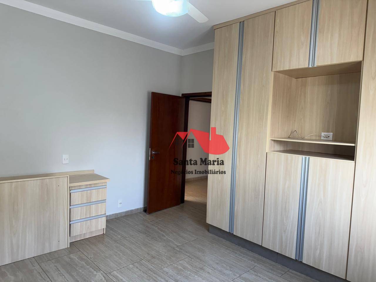 Casa à venda e aluguel com 3 quartos, 200m² - Foto 14