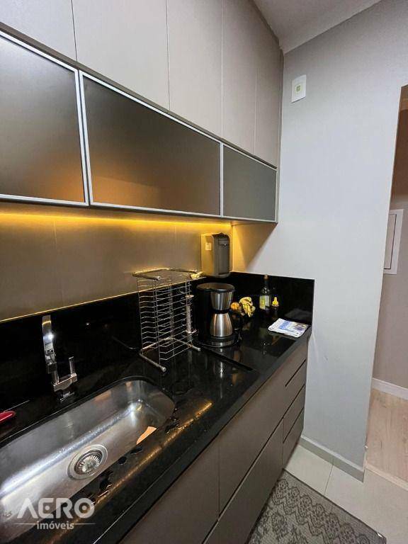Apartamento à venda com 3 quartos, 75m² - Foto 12