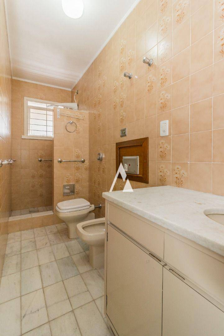 Casa à venda com 4 quartos, 250m² - Foto 19