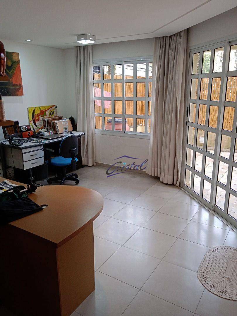 Casa de Condomínio à venda com 3 quartos, 211m² - Foto 23