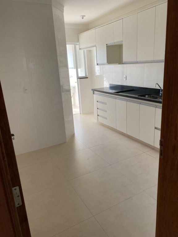 Apartamento à venda com 2 quartos, 70m² - Foto 15