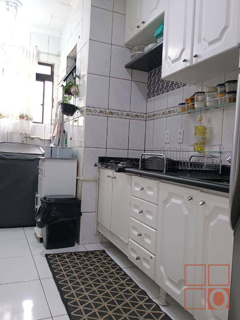 Apartamento à venda com 3 quartos, 70m² - Foto 4