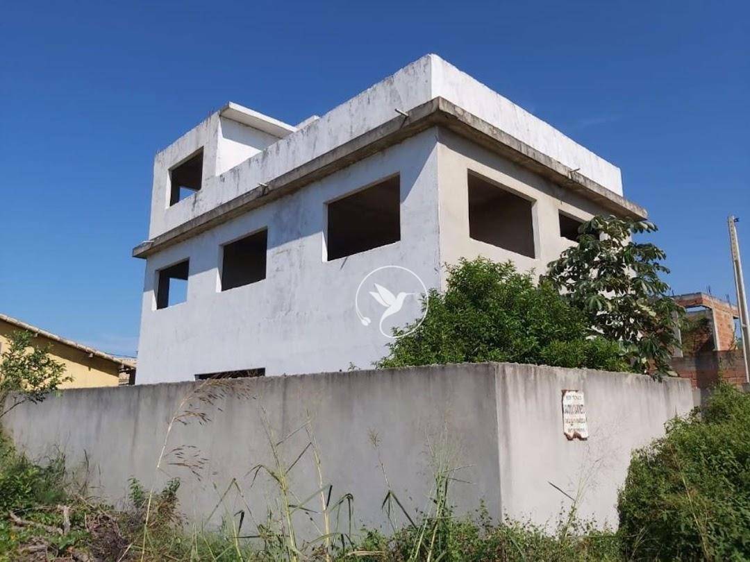 Casa à venda com 4 quartos, 200m² - Foto 1