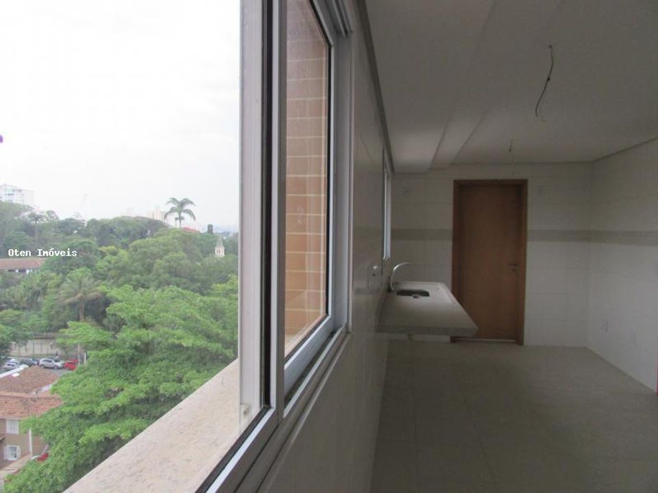 Apartamento à venda com 3 quartos, 187m² - Foto 2