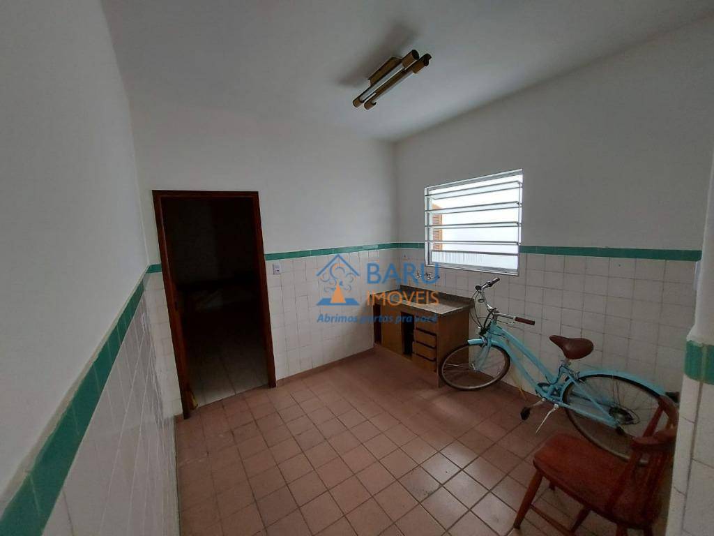 Casa à venda e aluguel com 3 quartos, 200m² - Foto 21