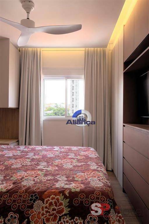 Apartamento à venda com 2 quartos, 55m² - Foto 15