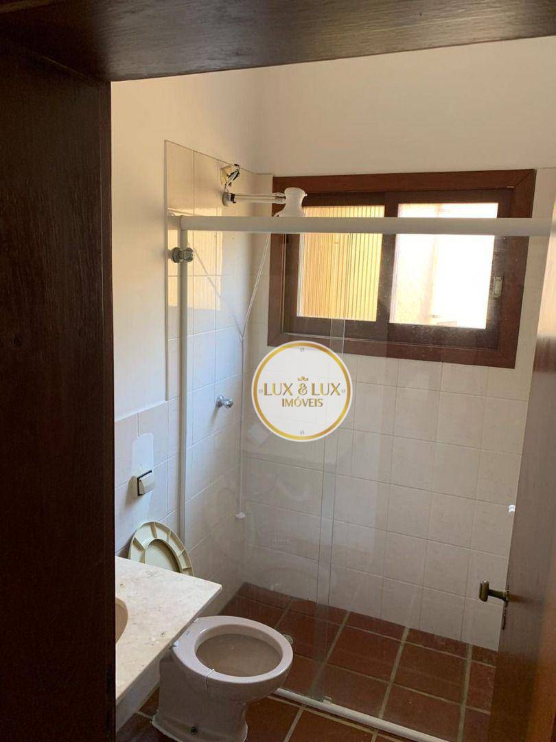 Casa de Condomínio para alugar com 6 quartos, 130m² - Foto 27