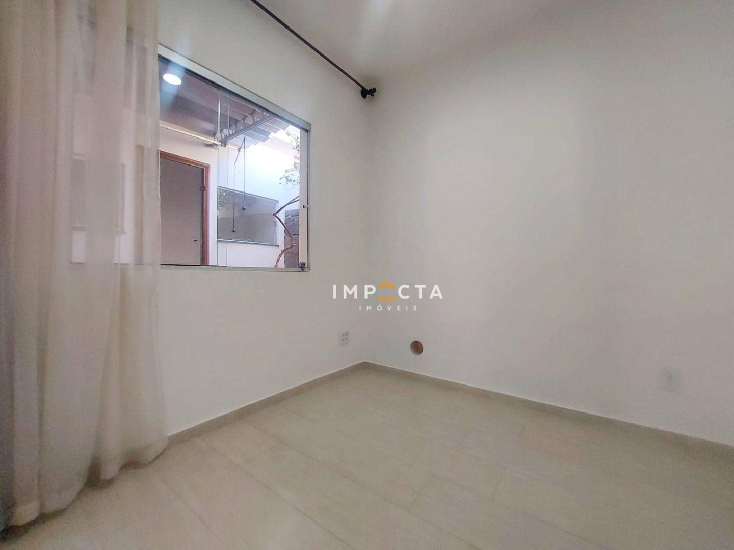 Casa à venda com 5 quartos, 192m² - Foto 14