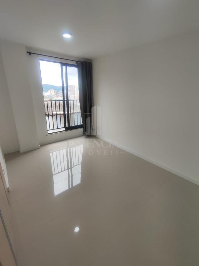 Apartamento à venda com 2 quartos, 68m² - Foto 25