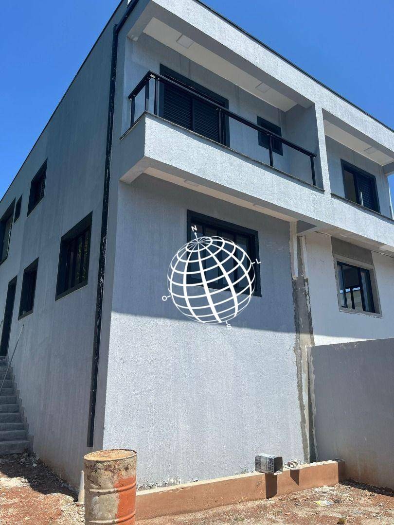 Casa à venda com 3 quartos, 110m² - Foto 2