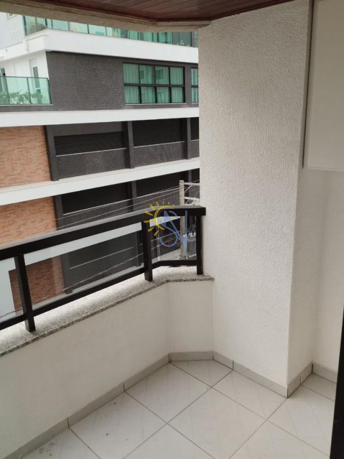 Apartamento à venda com 3 quartos, 100m² - Foto 3