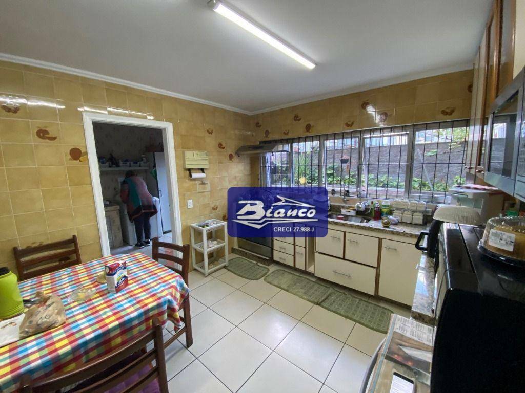 Sobrado à venda com 3 quartos, 250m² - Foto 14