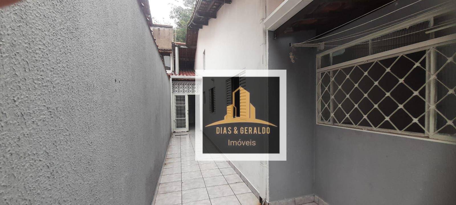 Casa para alugar com 3 quartos, 85m² - Foto 10