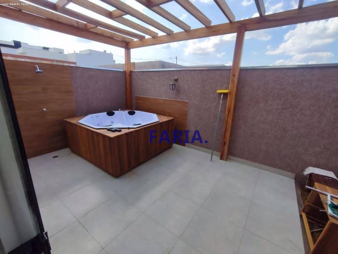 Casa à venda com 3 quartos, 200m² - Foto 12