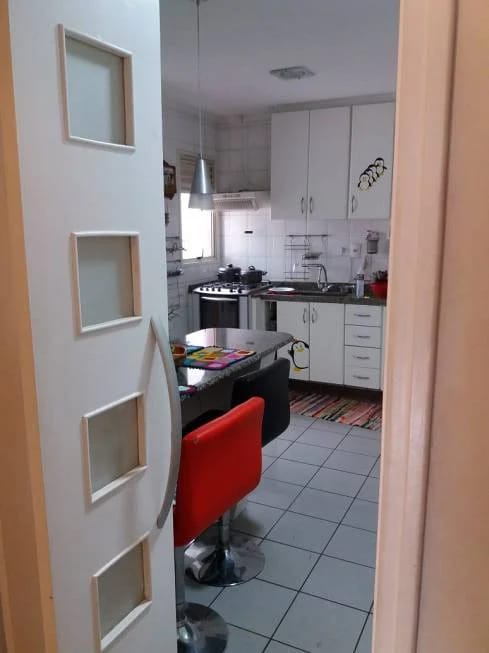 Apartamento à venda com 3 quartos, 97m² - Foto 4