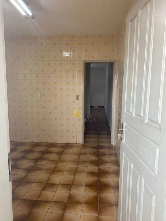 Sobrado para alugar com 2 quartos, 104m² - Foto 9