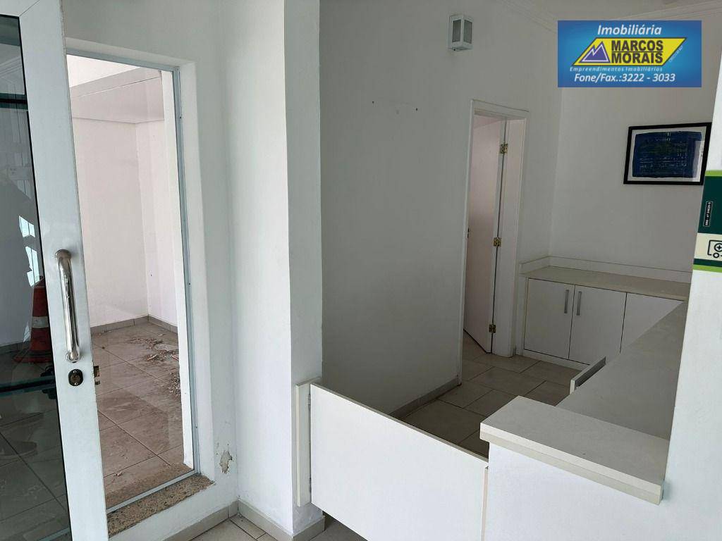 Casa para alugar com 2 quartos, 166m² - Foto 2