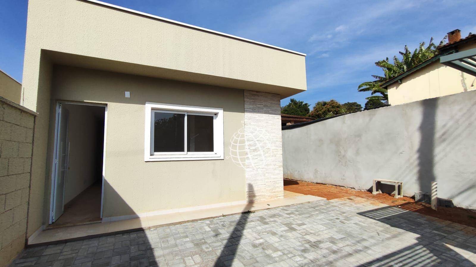 Casa à venda com 2 quartos, 64m² - Foto 2