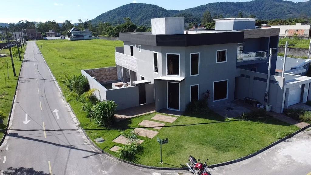 Casa de Condomínio à venda com 4 quartos, 250m² - Foto 5